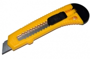 Нож канцелярский INFORMAT 18 мм корпус пластик фиксатор
